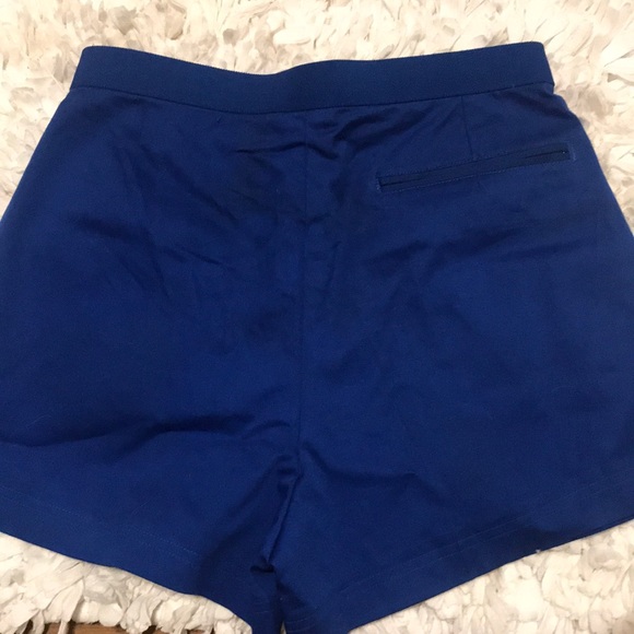 Retro Reebok shorts - Picture 2 of 3